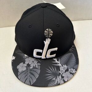 NBA Washington Wizards Adidas Hawaii prnt team cap&embroidered logo NWTSz-S/M. I